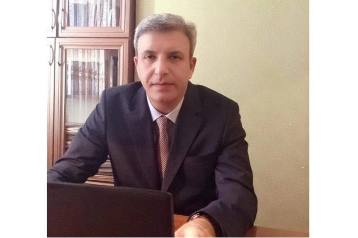 Şirin quyruğun kim tapdaladı?