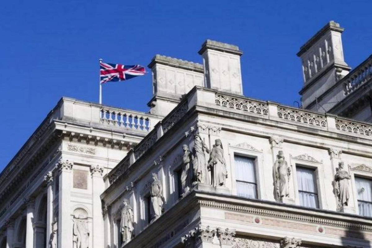 Britaniya XİN Əfqanıstanla bağlı vətəndaşlarına xəbərdarlıq etdi