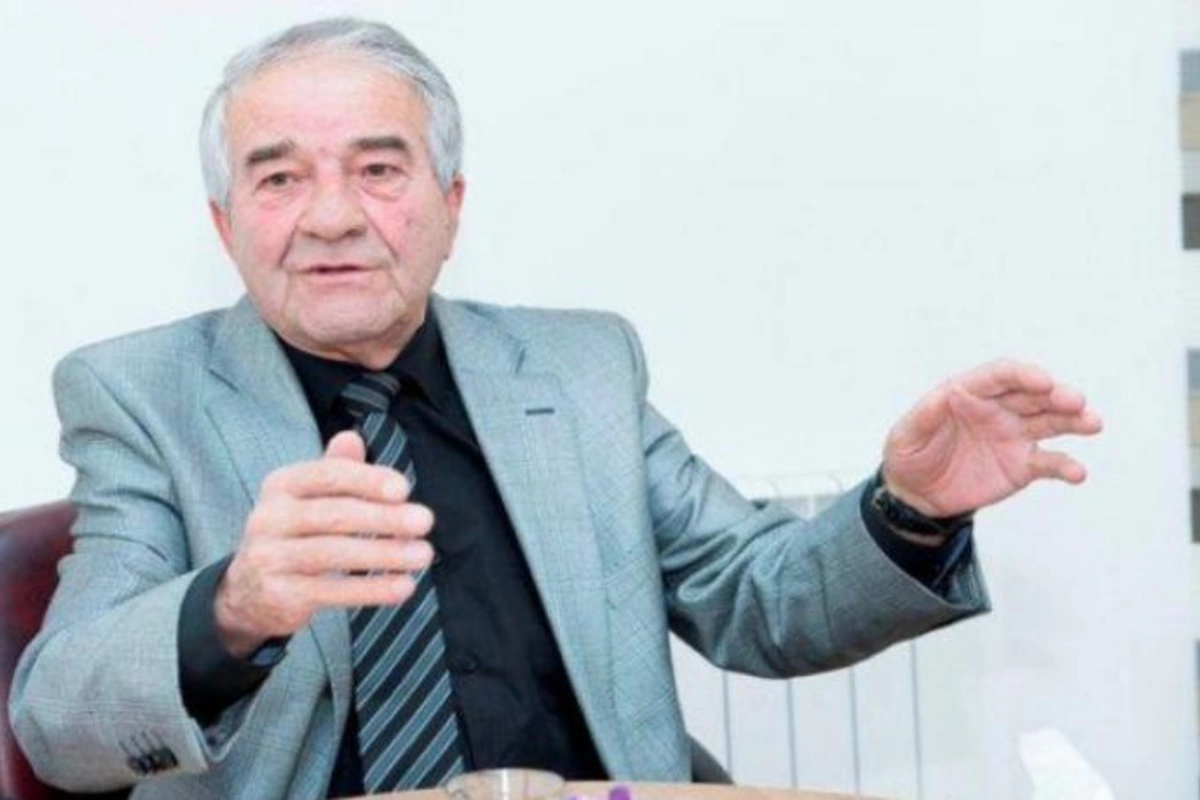 Kənddən gələnlərdən biri mən, istənilən şəhərlinin qabağına çıxıb, ... — Seyran Səxavət