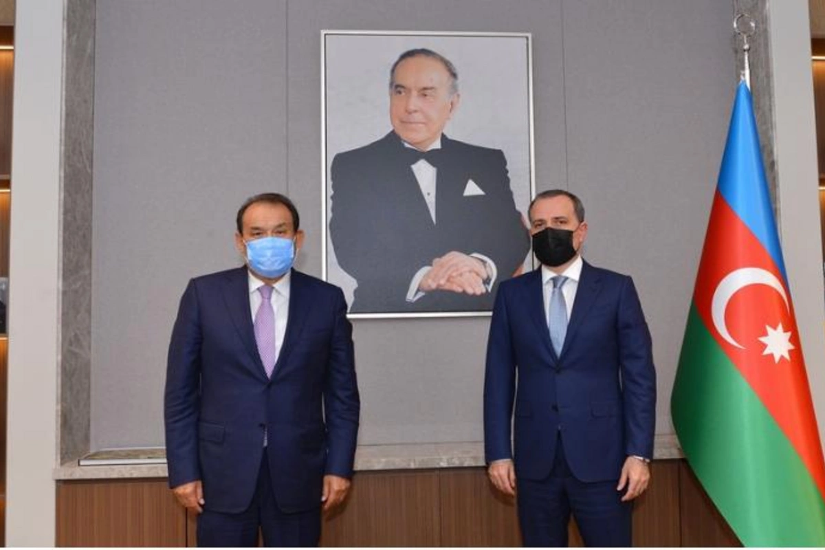 Ceyhun Bayramov Türk Şurasının Baş katibi ilə görüşdü