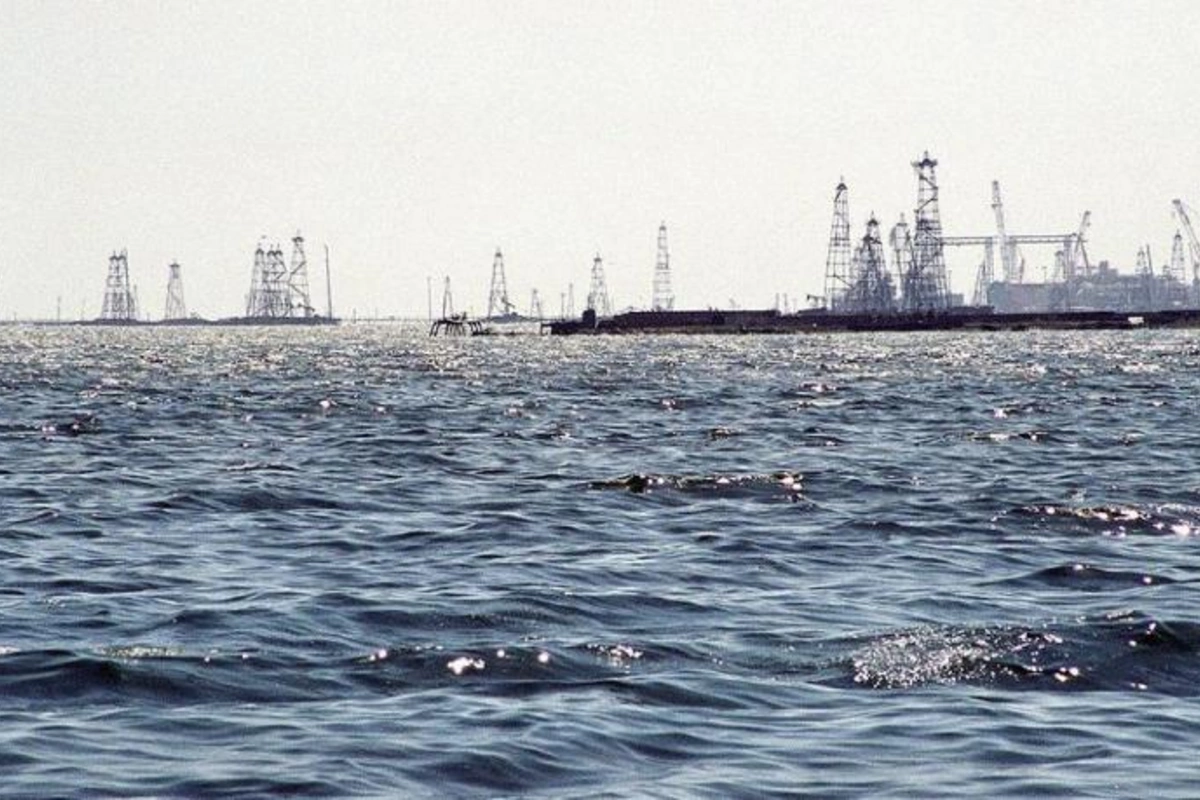 SOCAR: “Dənizdə çalışan 82 əməkdaşımız təxliyə olunub”