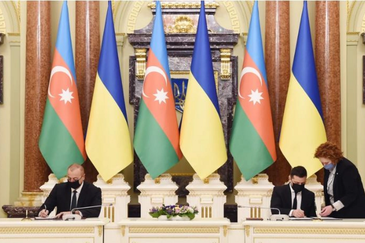 İlham Əliyev: “Bu gün imzalanan sənədlər ölkələrimizin yaxınlaşmasına yalnız töhfə verəcək”