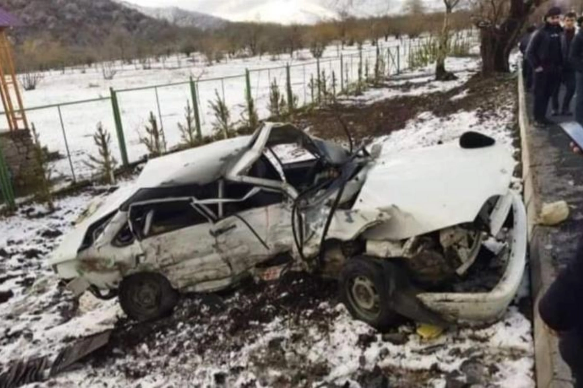 Polis əməkdaşı yol qəzasında həyatını itirdi — FOTO