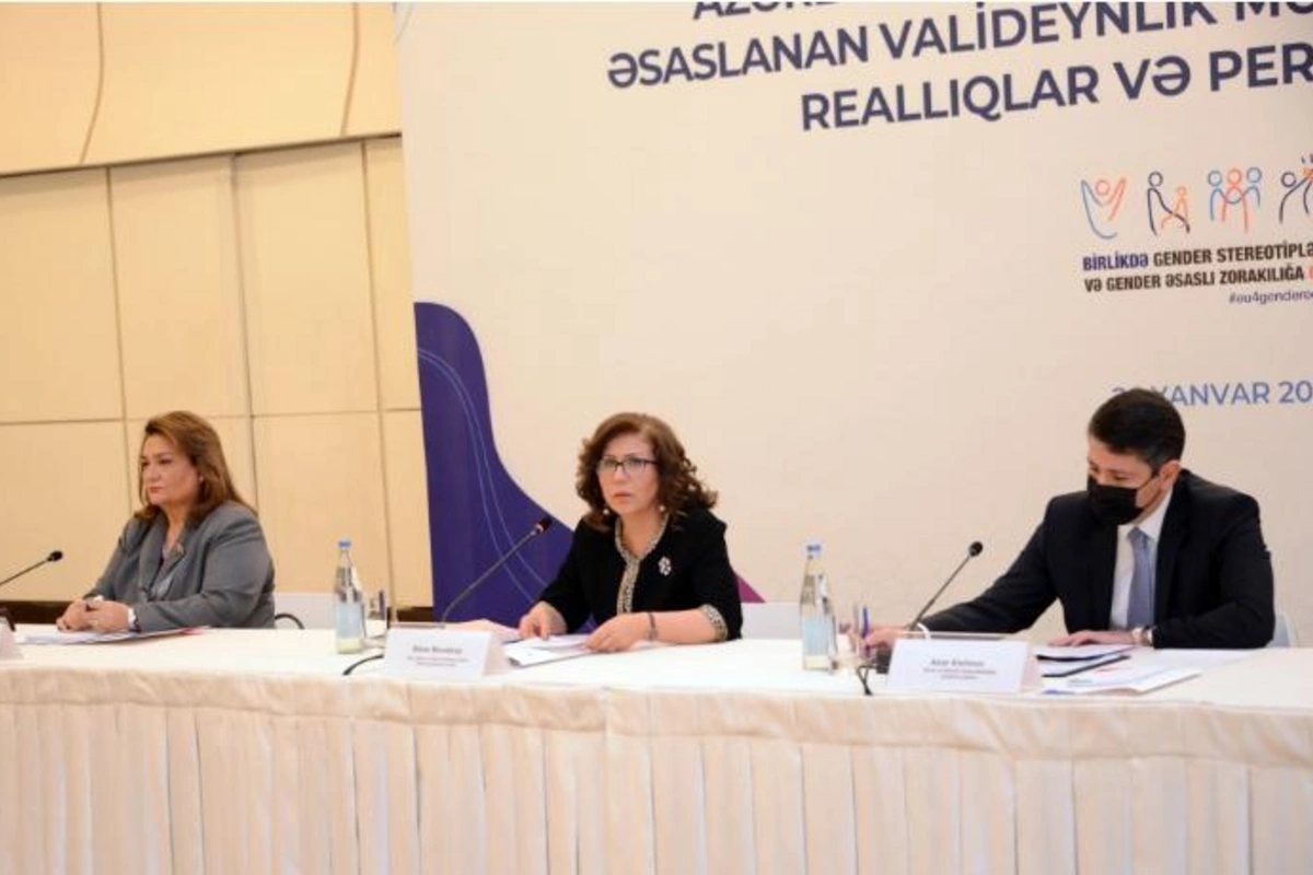 Bakıda gender bərabərliyinə əsaslanan valideynlik məzuniyyəti müzakirə edildi — FOTOLAR