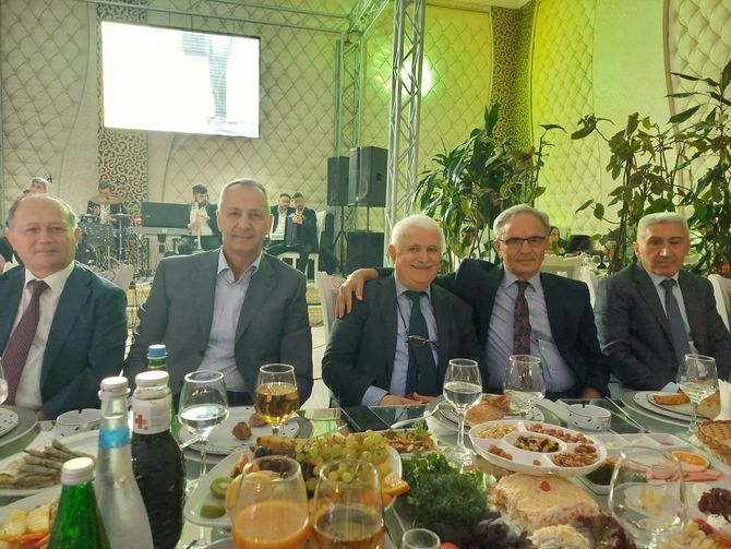 Şəmistan Əlizamanlının oğlunun toyu oldu — FOTOLAR Şəmistan Əlizamanlının oğlunun toyu oldu — FOTOLAR