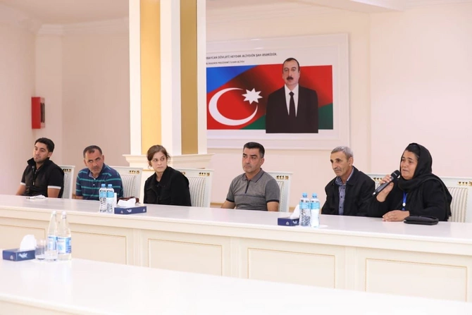Baş direktoru Salyan rayonunda vətəndaş qəbulu keçirib — FOTOLAR