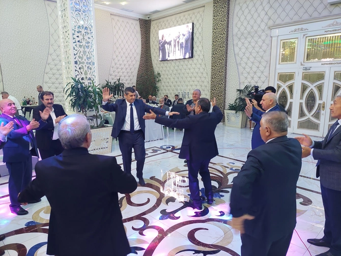Şəmistan Əlizamanlının oğlunun toyu oldu — FOTOLAR Şəmistan Əlizamanlının oğlunun toyu oldu — FOTOLAR