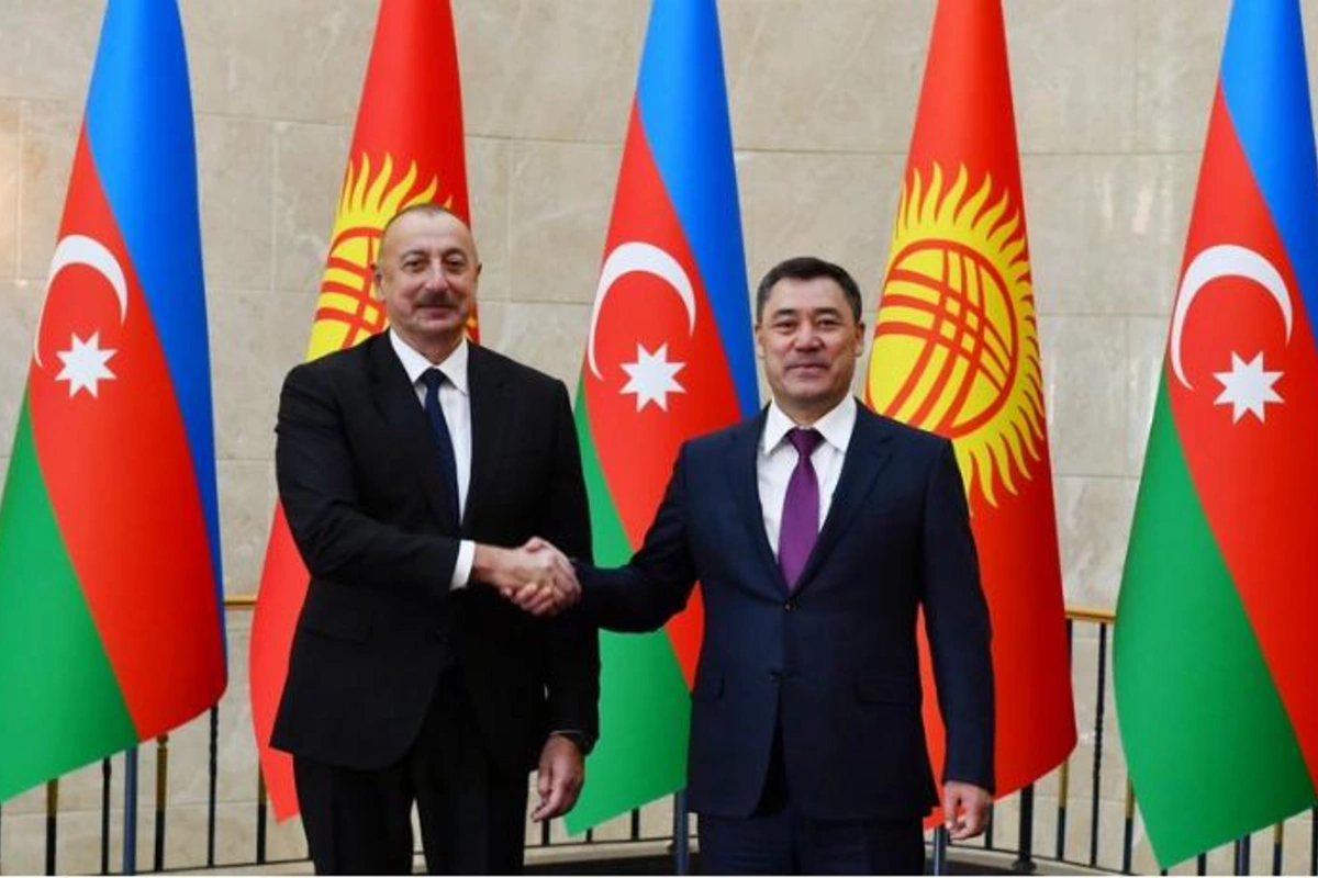 İlham Əliyevin Bişkekdə rəsmi qarşılanma mərasimi olub — FOTO