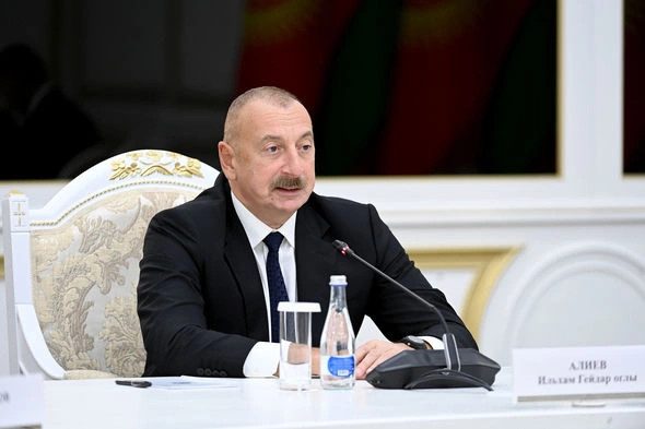 Bişkekdə Azərbaycanla Qırğızıstan arasında geniş tərkibdə iclas keçirilib — YENİLƏNİB (FOTO)