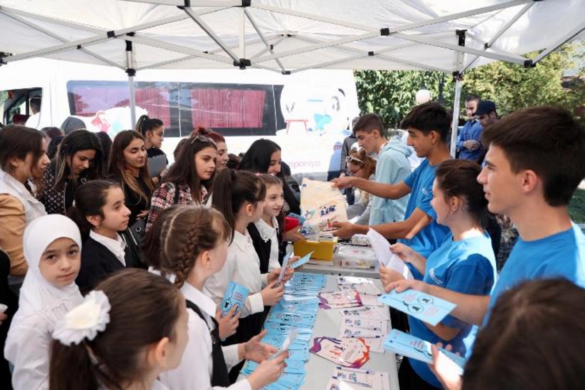 Beynəlxalq Qızlar Gününə həsr olunmuş maarifləndirmə kampaniyası başa çatdı — FOTOLAR
