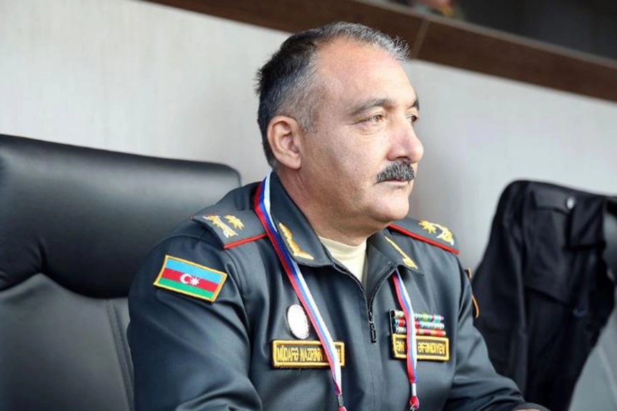 General öz oğluna rütbə verib yanında işə götürdü: Nə var ki, burada?