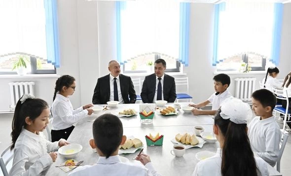 Bişkekdə Heydər Əliyev adına Məktəb-Gimnaziya təhsil-tərbiyə kompleksinin açılışı olub — YENİLƏNİB (FOTO)