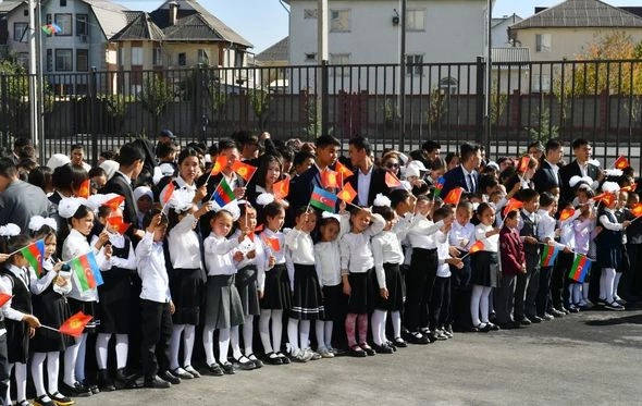 Bişkekdə Nizami Gəncəvi adına məktəbin açılış mərasimi keçirilib — FOTO Bişkekdə Nizami Gəncəvi adına məktəbin açılış mərasimi keçirilib — FOTO