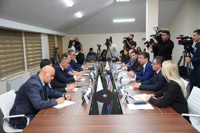 MEDİA və Mətbuat Şurası arasında memorandum imzalandı — FOTOLAR MEDİA və Mətbuat Şurası arasında memorandum imzalandı — FOTOLAR