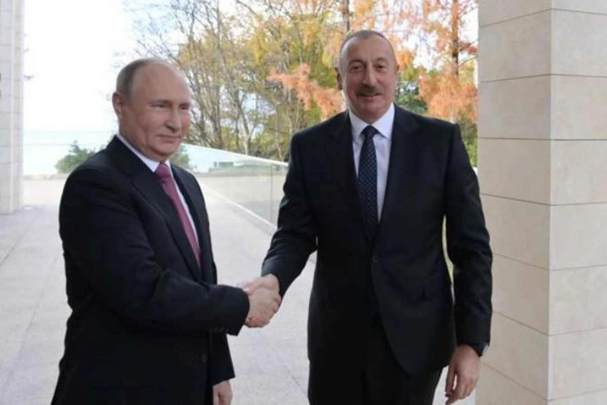İlham Əliyev Astanada Vladimir Putinlə görüşdü — YENİLƏNDİ