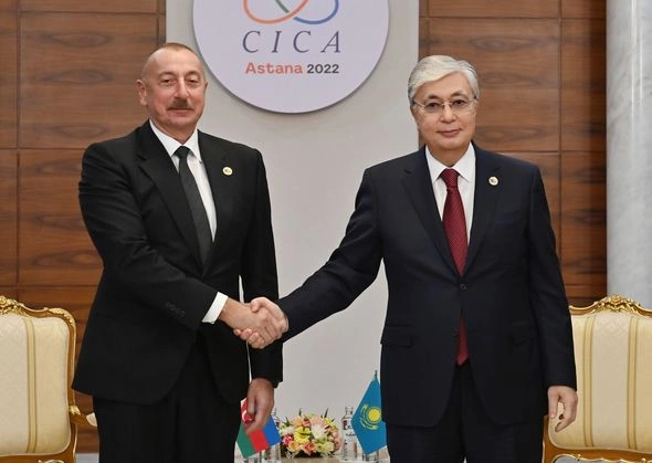 Tokayev: “Biz Azərbaycanı öz müttəfiqimiz, strateji tərəfdaşımız hesab edirik” — YENİLƏNİB (FOTO/VİDEO)