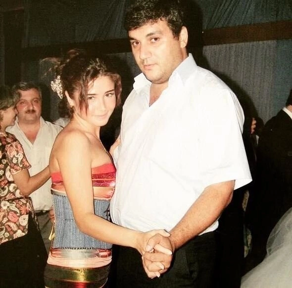 Sevdiyi adama görə sənətini atdı, rəfiqəsinin ailəsini dağıtdı, baş leytenant rütbəsi qazandı