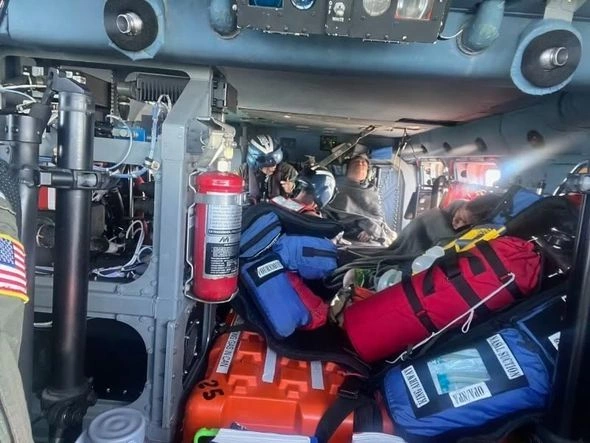 Qayıqları batan balıqçılar köpək balıqlarının hücumuna məruz qaldılar — FOTO/VİDEO