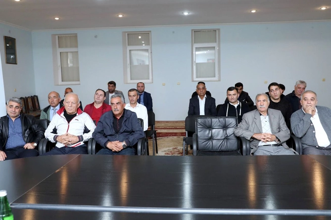 Sumqayıtda sahibkarlarla görüş keçirildi — FOTOLAR