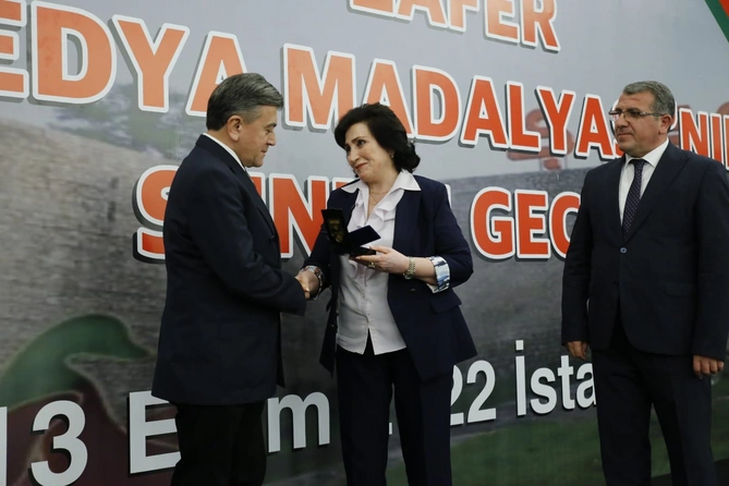İstanbulda Zəfər Media medallarının təqdimatı keçirilib — FOTOLAR