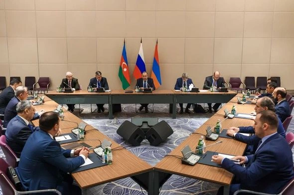 Azərbaycan, Rusiya və Ermənistan XİN rəhbərlərinin görüşü keçirilib — YENİLƏNİB (FOTO)