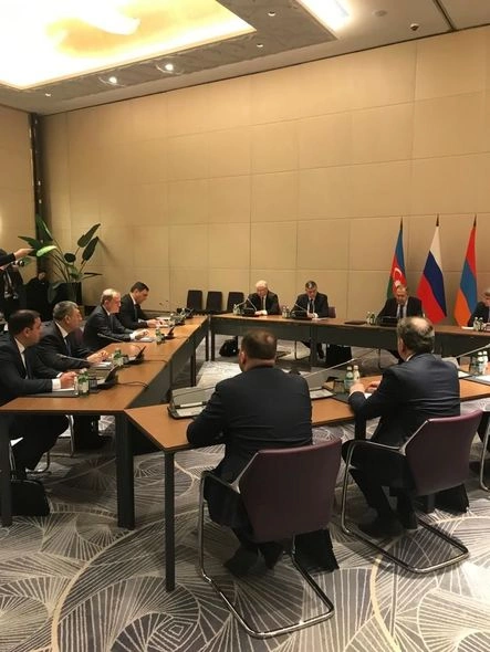 Azərbaycan, Rusiya və Ermənistan XİN rəhbərlərinin görüşü keçirilib — YENİLƏNİB (FOTO)