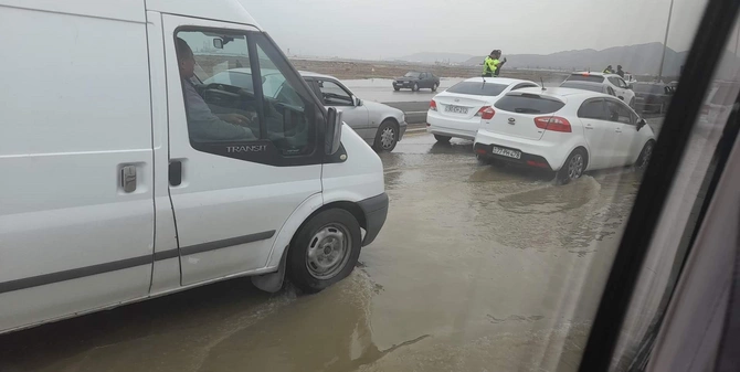 Su kəmərində qəza, Bakı-Qazax yolu bağlandı, DİN hərəkətə keçdi — YENİLƏNİB-4 (FOTO)