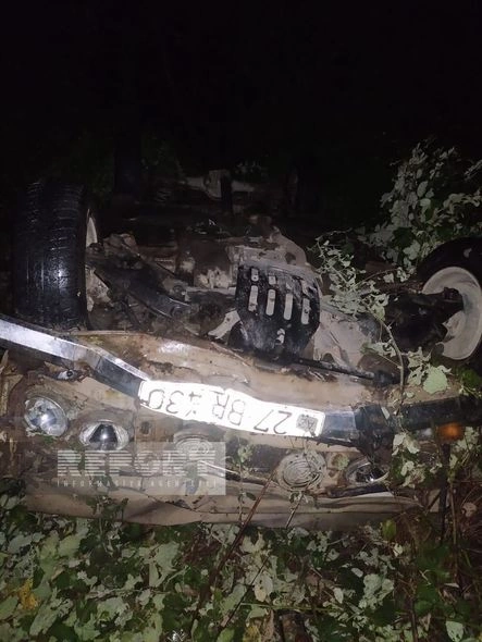 Xaçmazda avtomobil körpüdən aşıb, xəsarət alanlar var — FOTO