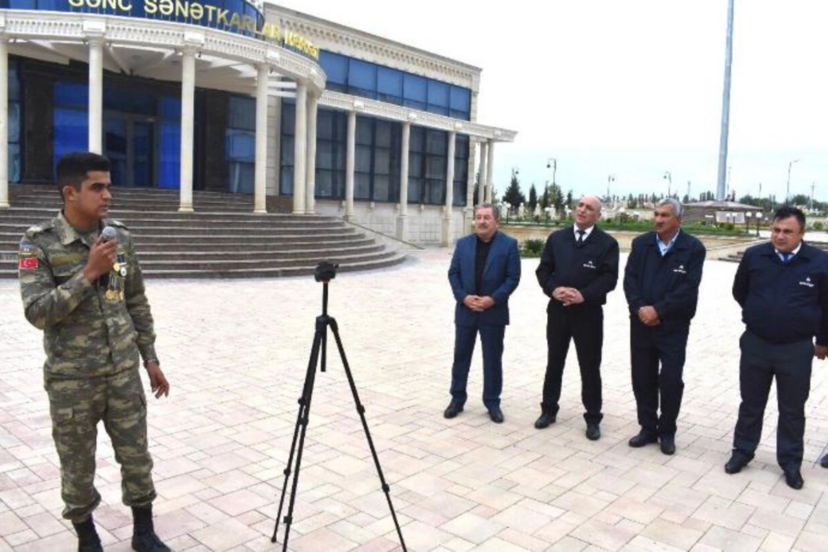 “Açıq mikrofon” Ağsu sakinlərinin ixtiyarına verildi — FOTOLAR