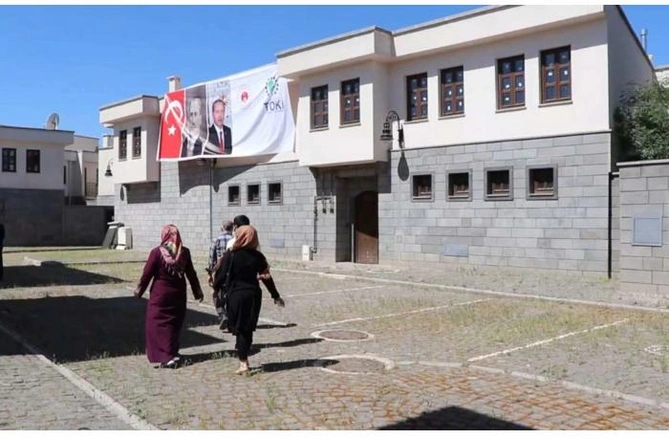 Diyarbəkir: şəhər savaşından turizm mərkəzinə çevrilişin hekayəsi — FOTOREPORTAJ Diyarbəkir: şəhər savaşından turizm mərkəzinə çevrilişin hekayəsi — FOTOREPORTAJ