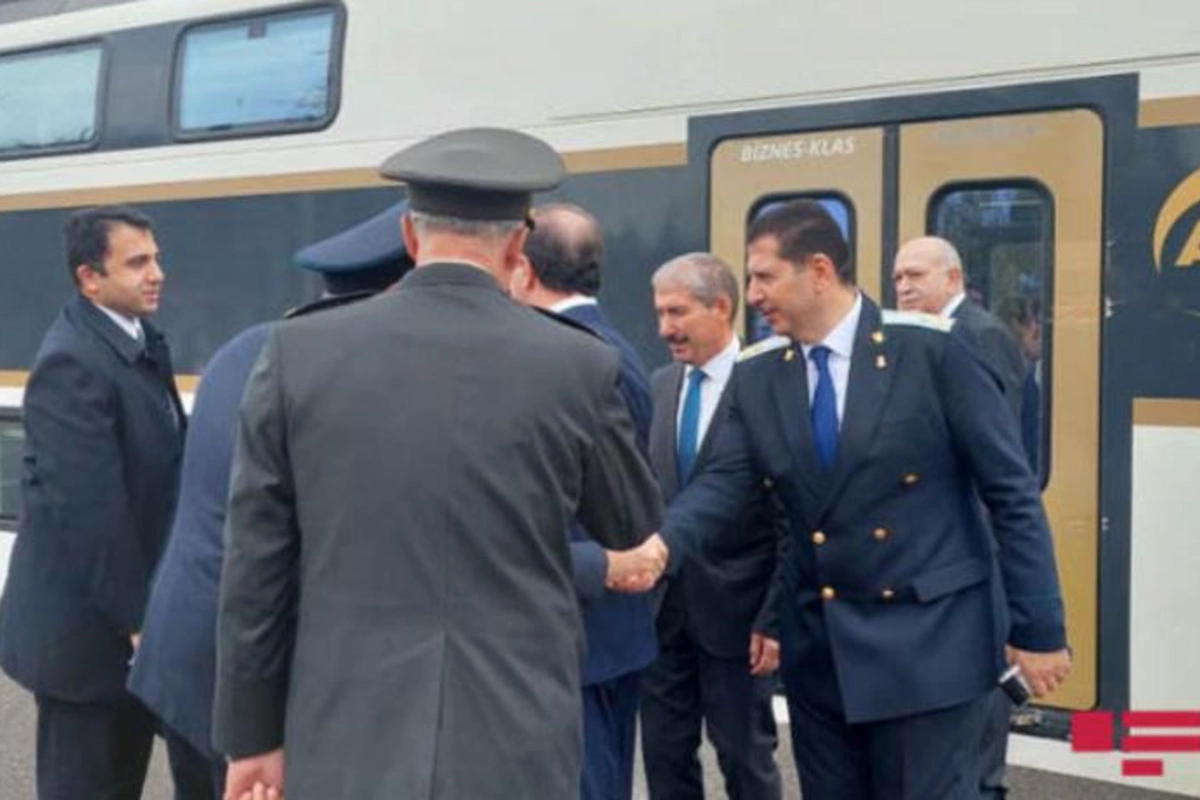 Xarici diplomatlar Gəncədə raket düşən ərazidə olublar — YENİLƏNİB (FOTO)
