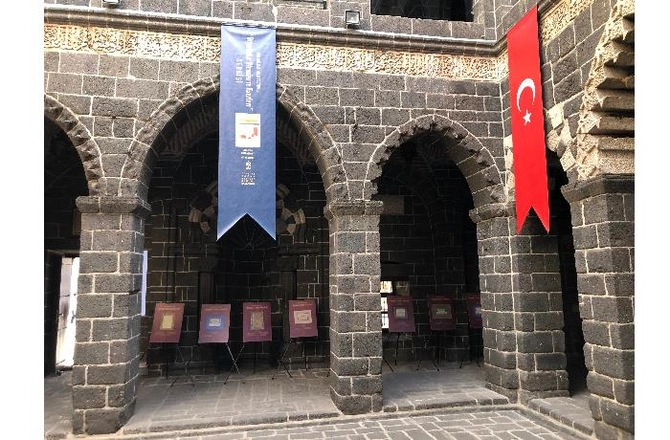 Diyarbəkir: şəhər savaşından turizm mərkəzinə çevrilişin hekayəsi — FOTOREPORTAJ Diyarbəkir: şəhər savaşından turizm mərkəzinə çevrilişin hekayəsi — FOTOREPORTAJ
