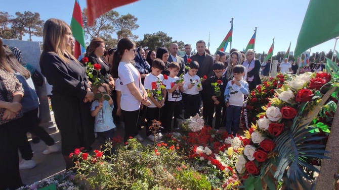 Abşeronda şəhidlər yad edilib — FOTO