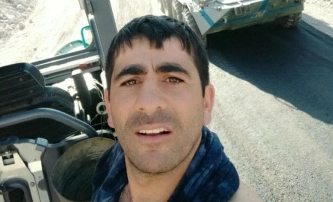 Xankəndidə qəbirlərimizi dağıdan ermənilərin FOTOSU Xankəndidə qəbirlərimizi dağıdan ermənilərin FOTOSU