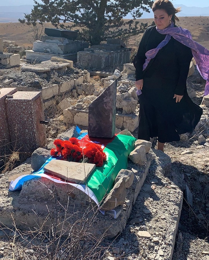 Ailəsinə görə sənətini atdı, həyat yoldaşı və qardaşı şəhid oldu – Sevdiyi adamla son dəfə vidalaşmağa kimlər icazə vermədi?