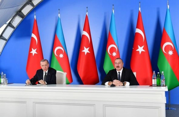 Azərbaycan və Türkiyə prezidentləri Cəbrayıl şəhərində mətbuata birgə bəyanatlarla çıxış ediblər — YENİLƏNİB (VİDEO/FOTO) Azərbaycan və Türkiyə prezidentləri Cəbrayıl şəhərində mətbuata birgə bəyanatlarla çıxış ediblər — YENİLƏNİB (VİDEO/FOTO)