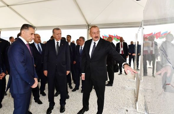 Cəbrayılda Qumlaq dəmir yolu stansiyasının təməli qoyulub — YENİLƏNİB (FOTO) Cəbrayılda Qumlaq dəmir yolu stansiyasının təməli qoyulub — YENİLƏNİB (FOTO)