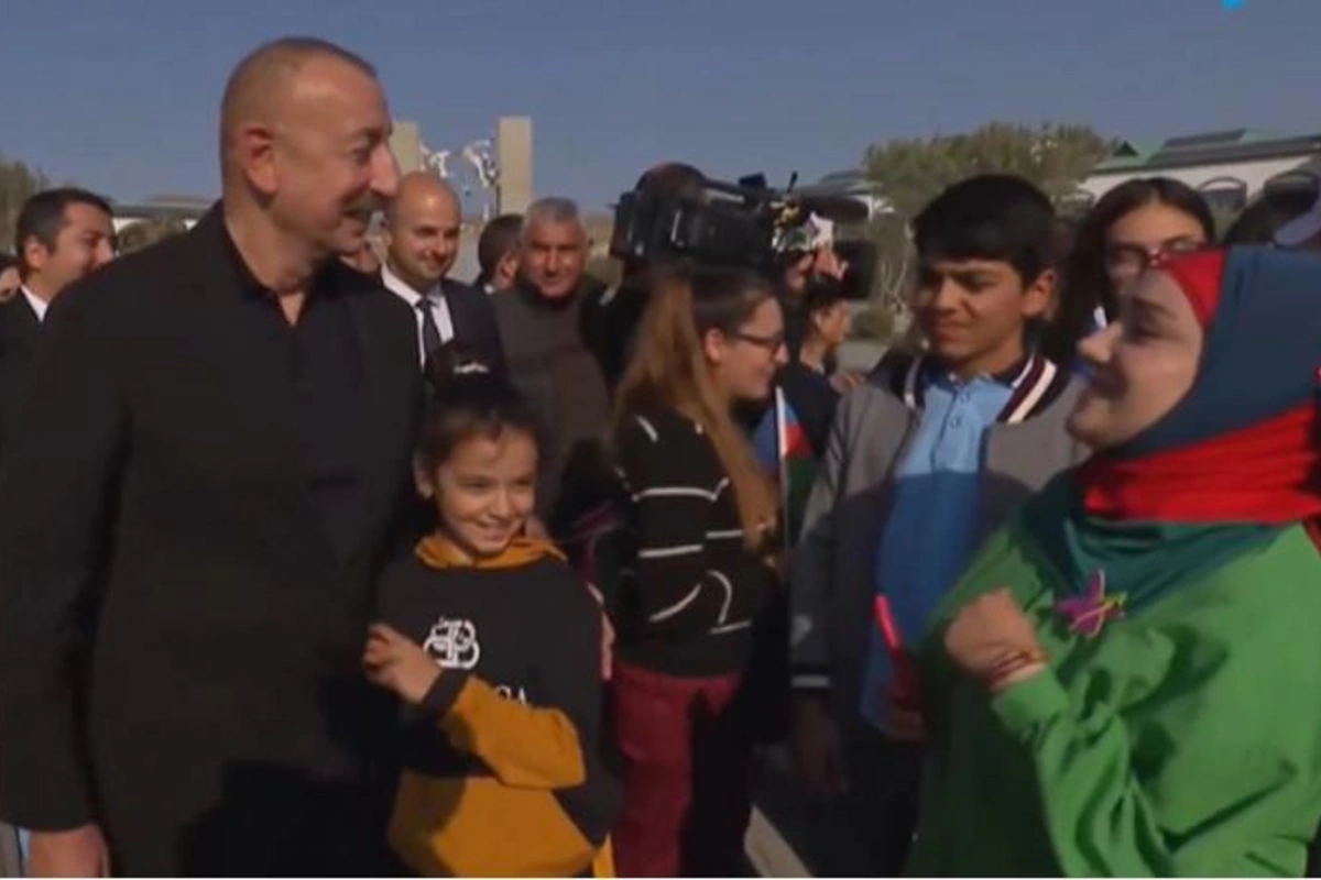 “Cənab Prezident, bayaqkı şəkil qaranlıq düşdü” — VİDEO