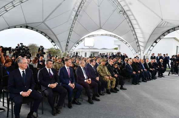 Azərbaycan və Türkiyə prezidentləri Cəbrayıl şəhərində mətbuata birgə bəyanatlarla çıxış ediblər — YENİLƏNİB (VİDEO/FOTO) Azərbaycan və Türkiyə prezidentləri Cəbrayıl şəhərində mətbuata birgə bəyanatlarla çıxış ediblər — YENİLƏNİB (VİDEO/FOTO)