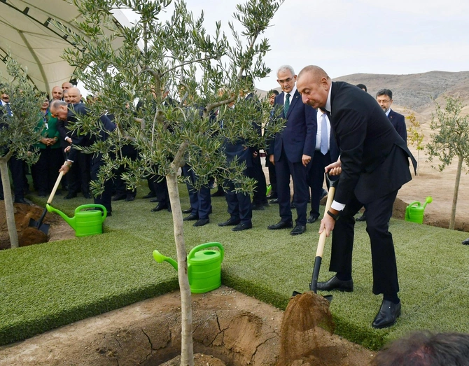 Azərbaycan və Türkiyə prezidentləri Cəbrayılda 3 kompleksin təməli qoydular — FOTO/YENİLƏNİB Azərbaycan və Türkiyə prezidentləri Cəbrayılda 3 kompleksin təməli qoydular — FOTO/YENİLƏNİB