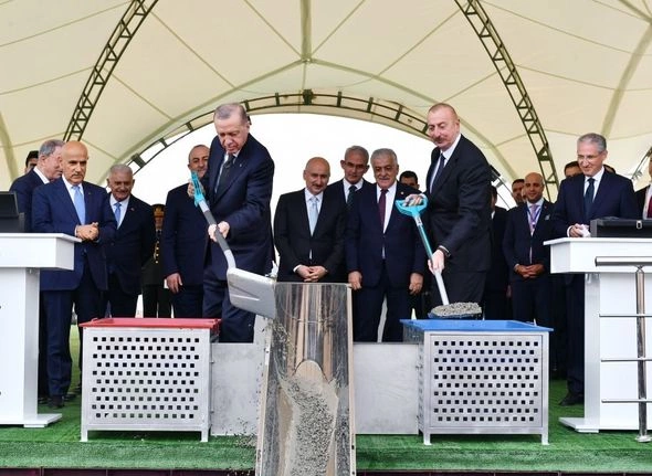 İlham Əliyev və Rəcəb Tayyib Ərdoğan Cəbrayılda ağac əkiblər — YENİLƏNİB (FOTO)