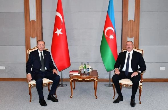 Cəbrayılda Azərbaycan və Türkiyə prezidentlərinin təkbətək görüşü başlayıb — FOTO Cəbrayılda Azərbaycan və Türkiyə prezidentlərinin təkbətək görüşü başlayıb — FOTO