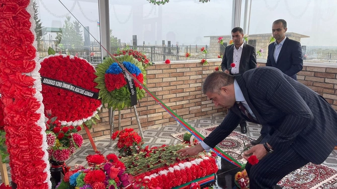 Salyanda şəhidlərin əziz xatirəsi anılıb — FOTOLAR