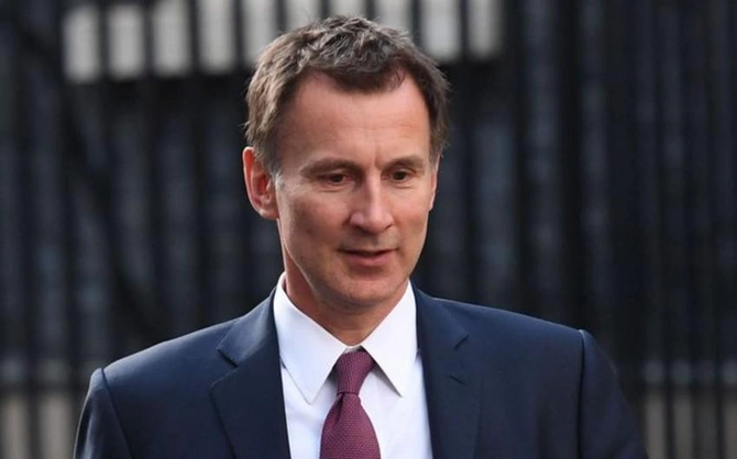 Britaniyanın Baş naziri vəzifəsinə namizədlərin adları açıqlanıb — SİYAHI Britaniyanın Baş naziri vəzifəsinə namizədlərin adları açıqlanıb — SİYAHI