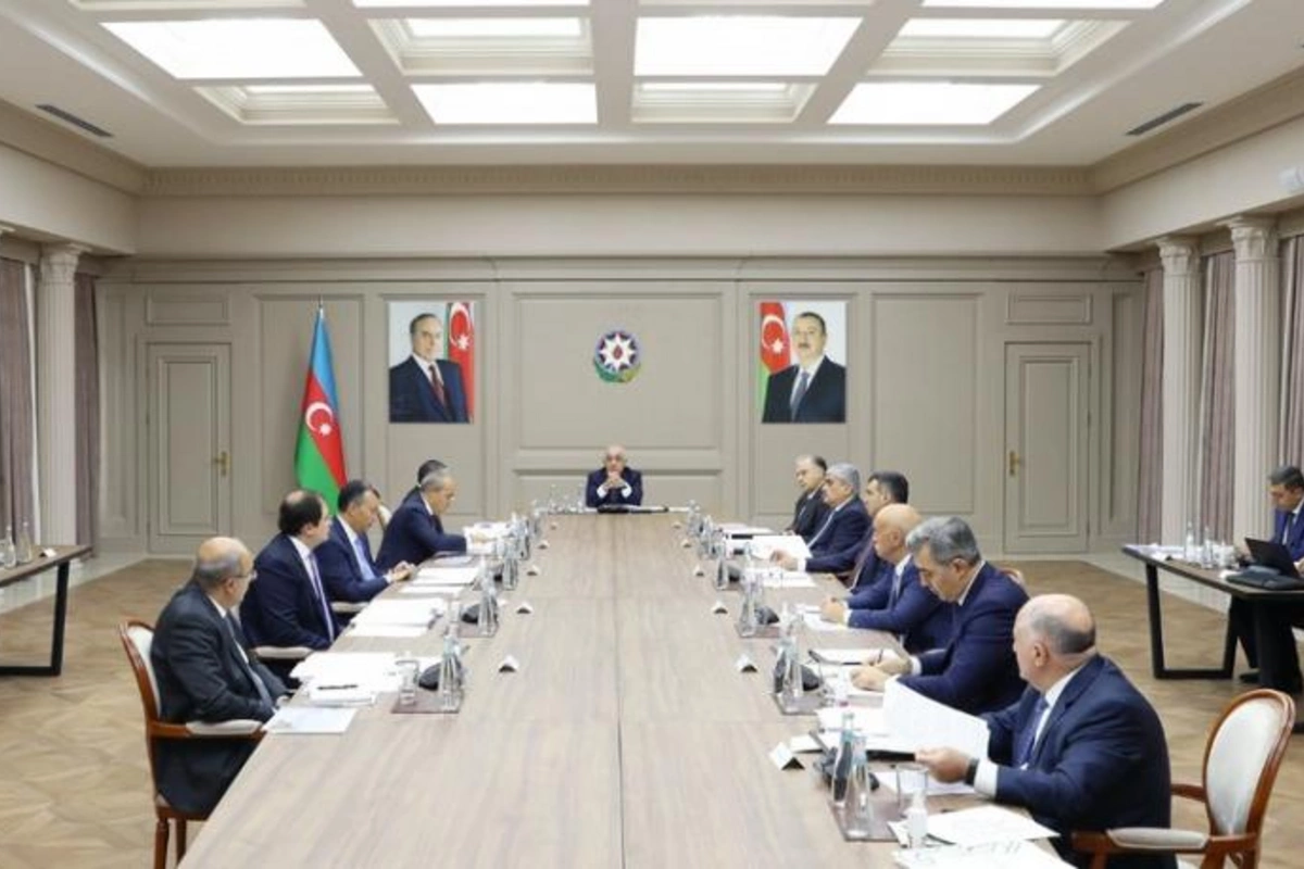 Baş nazir İqtisadi Şuranın iclasını keçirdi