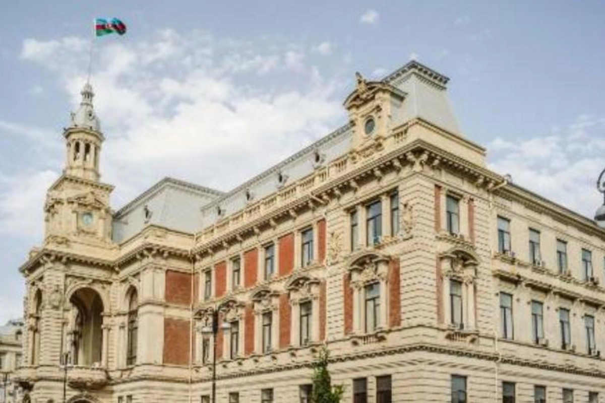 Vergi borcu olan şirkət Bakı meriyasının 6 milyonluq tenderini uddu