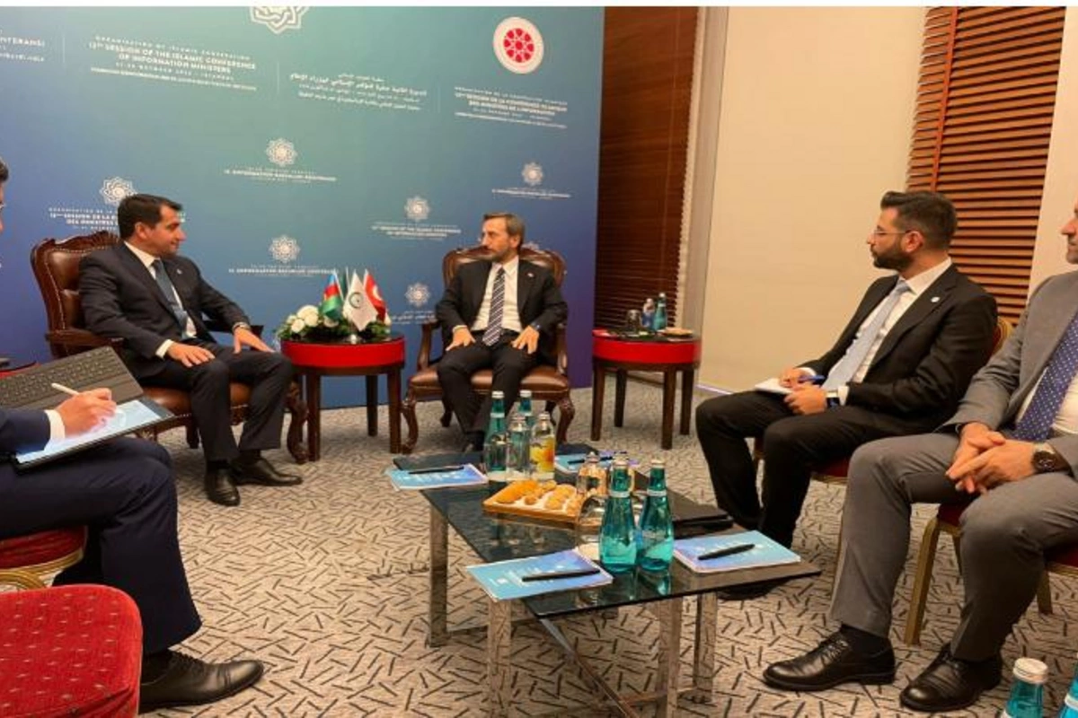 Prezidentin köməkçisi İstanbulda görüşlər keçirdi