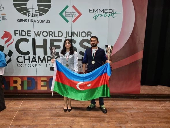 FIDE prezidenti azərbaycanlı dünya çempionlarını təbrik etdi — FOTO