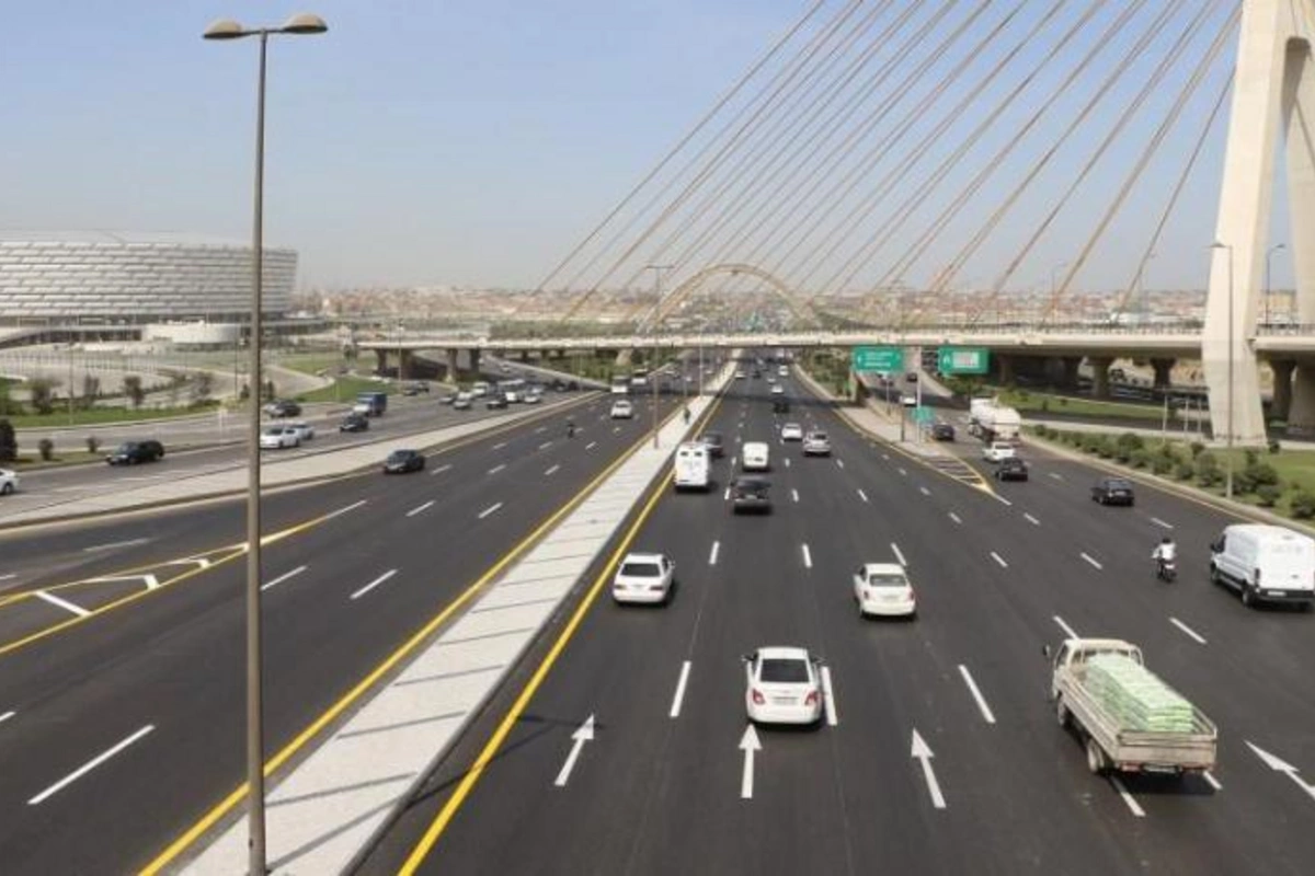 Aeroport yolunda DƏHŞƏTLİ QƏZA — Ölən var