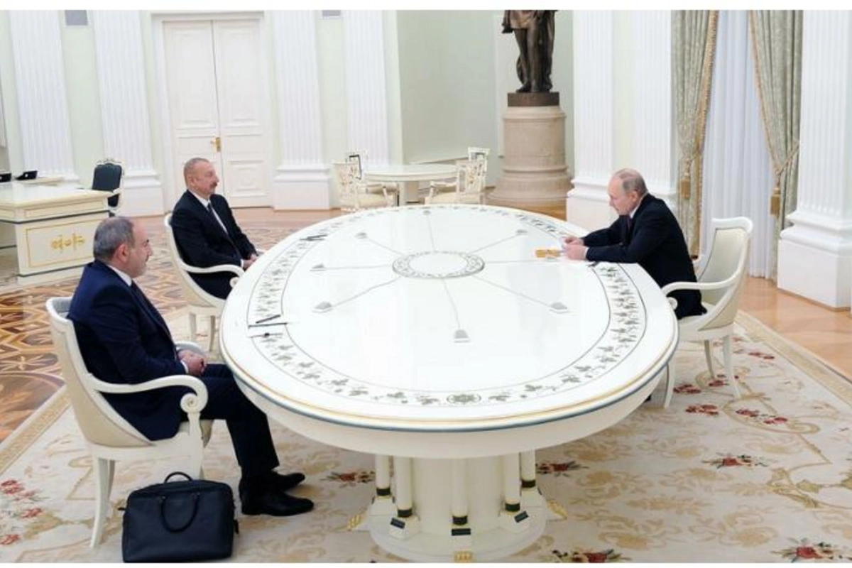 Putin Azərbaycan və Ermənistan liderlərini üçtərəfli sammitə dəvət etdi